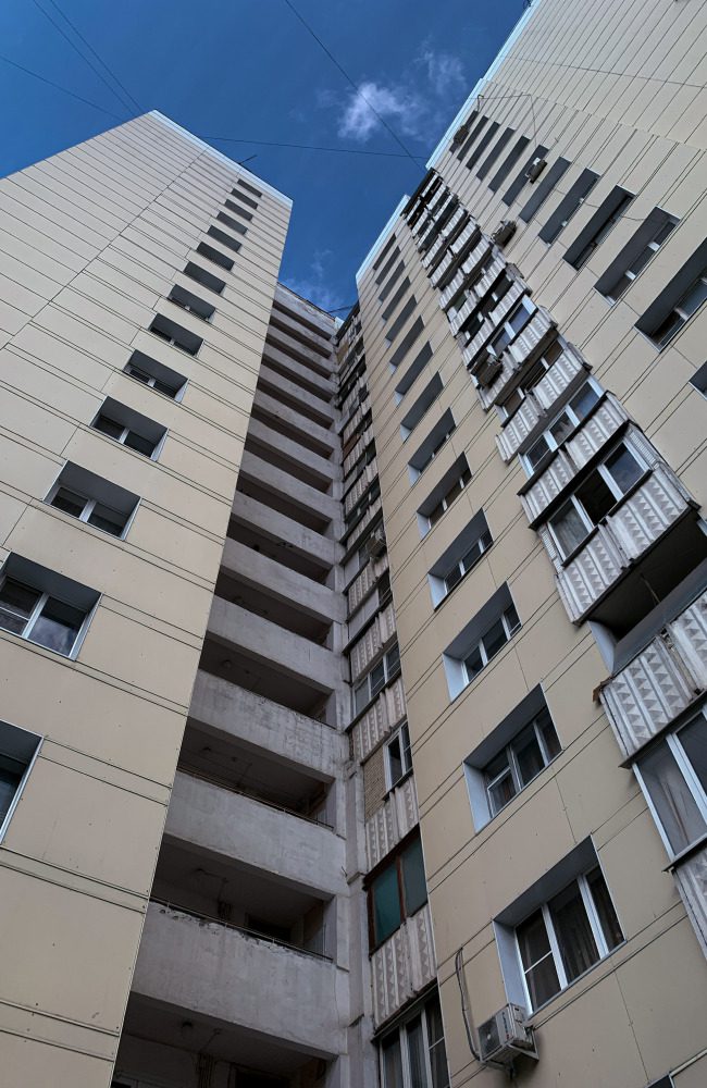 anton-maksimov-5642-su-LVVKWwdEQ0A-unsplash 1